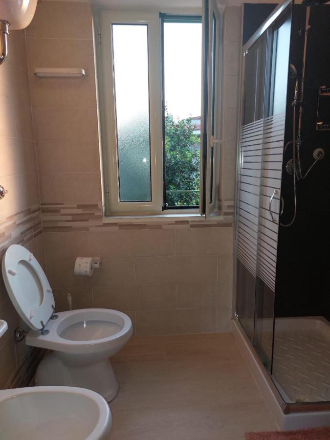 Esther Guest House Кастел Волтурно Екстериор снимка