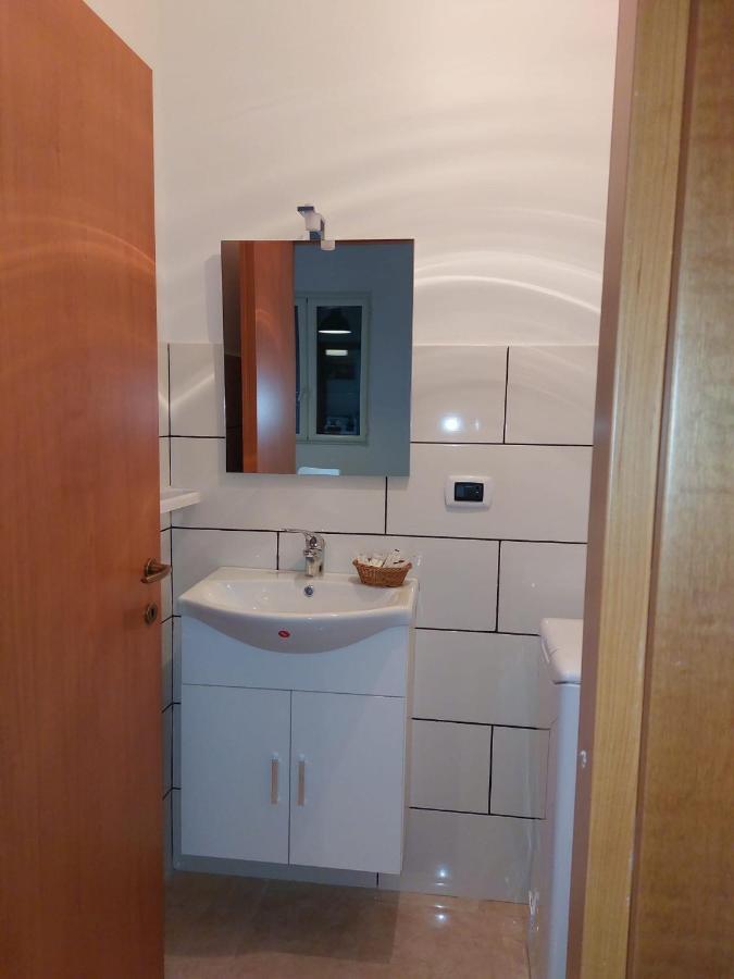 Esther Guest House Кастел Волтурно Екстериор снимка