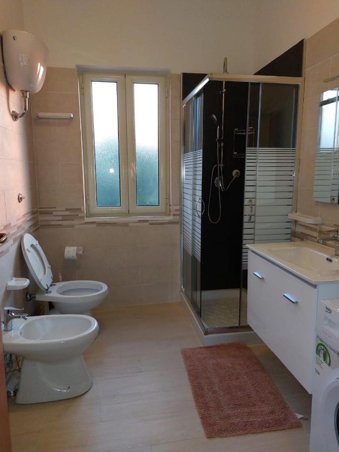 Esther Guest House Кастел Волтурно Екстериор снимка